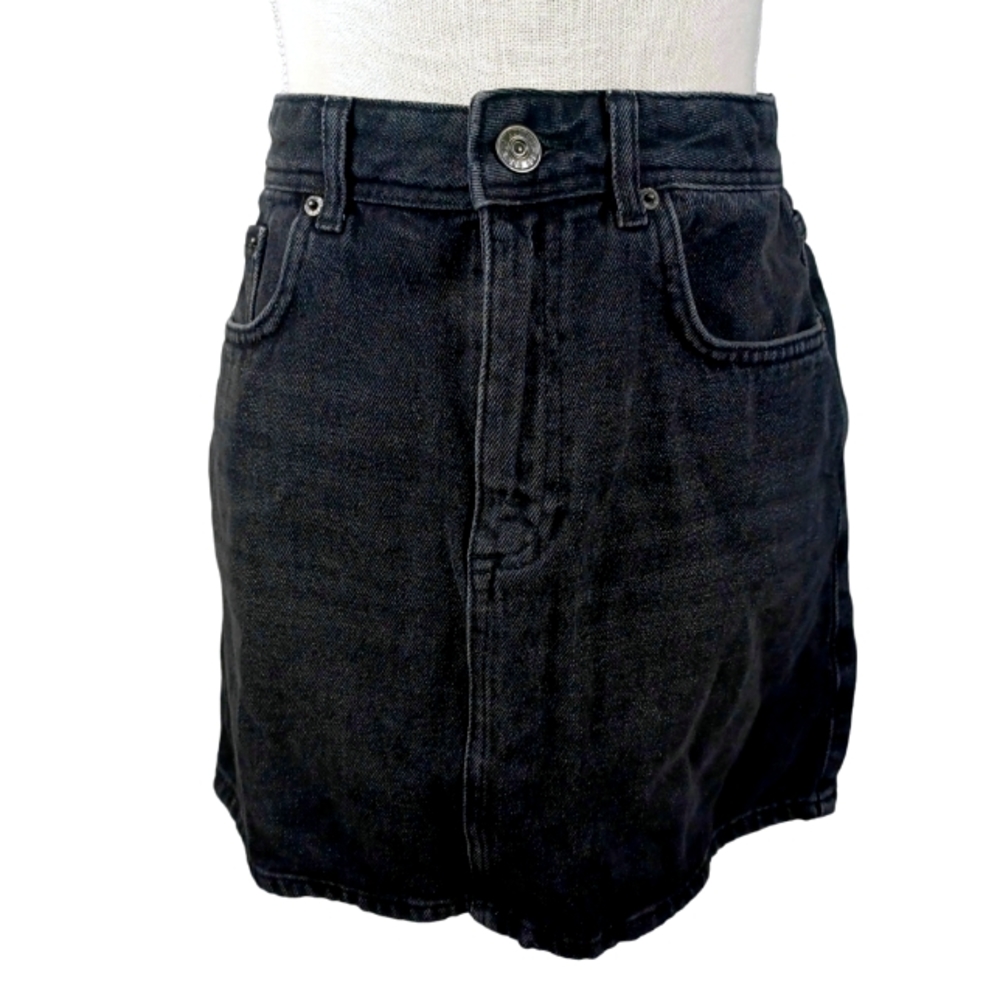 BDG Urban Outfitters Black Wash Denim Mini Skirt Medium -Pockets -Belt Loops